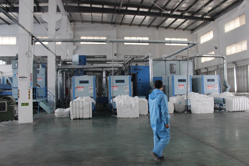 1751363528652576.jpg 中温滤袋车间6.jpg