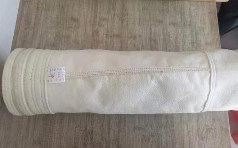 覆膜丰特纶除尘滤袋生产厂家.jpg